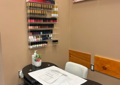 Manicure area